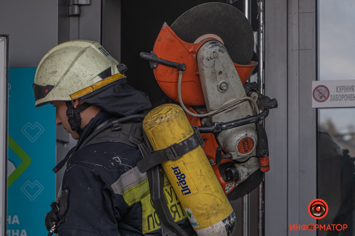 В складских помещениях магазина EVA В складских помещениях магазина EVA