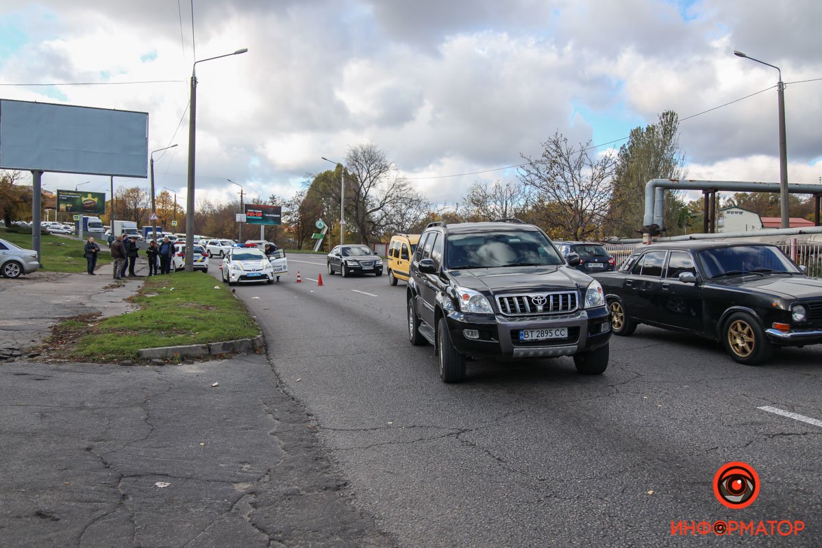 Авария произошла примерно в 9:30 напротив автомойки «Форсаж»
