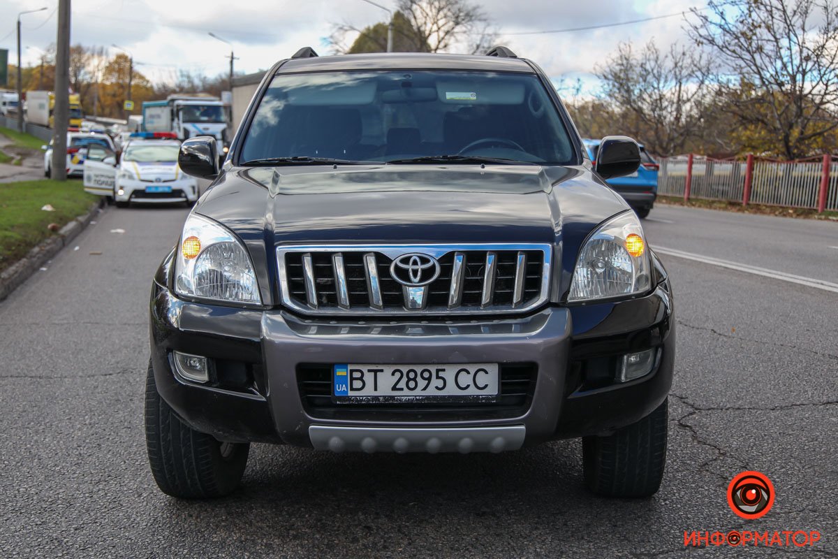 Проездной левый ряд. Пробки нет, но периодически на месте собирается тянучка, поэтому следите за обстановкой на дороге