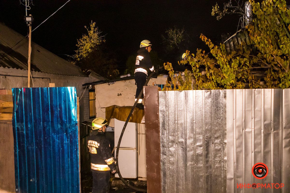 В Днепре на Гринченко горел частный жилой дом 1