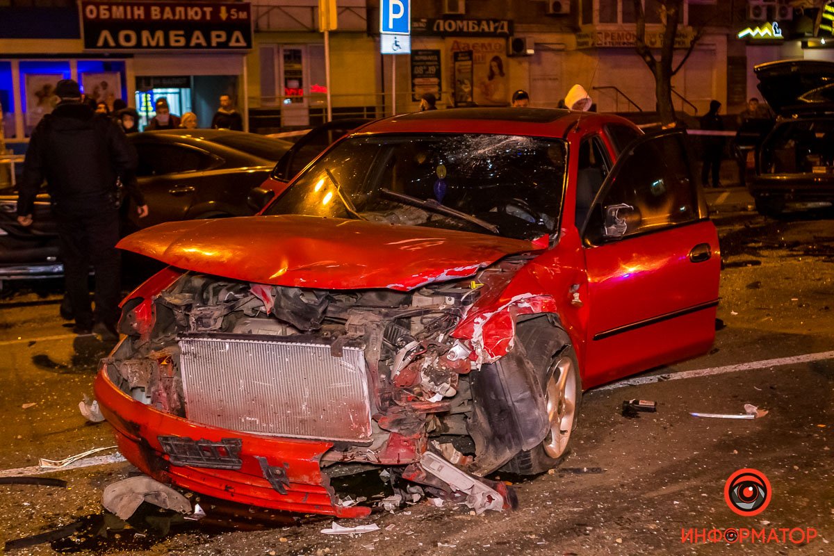 Повреждения Mazda