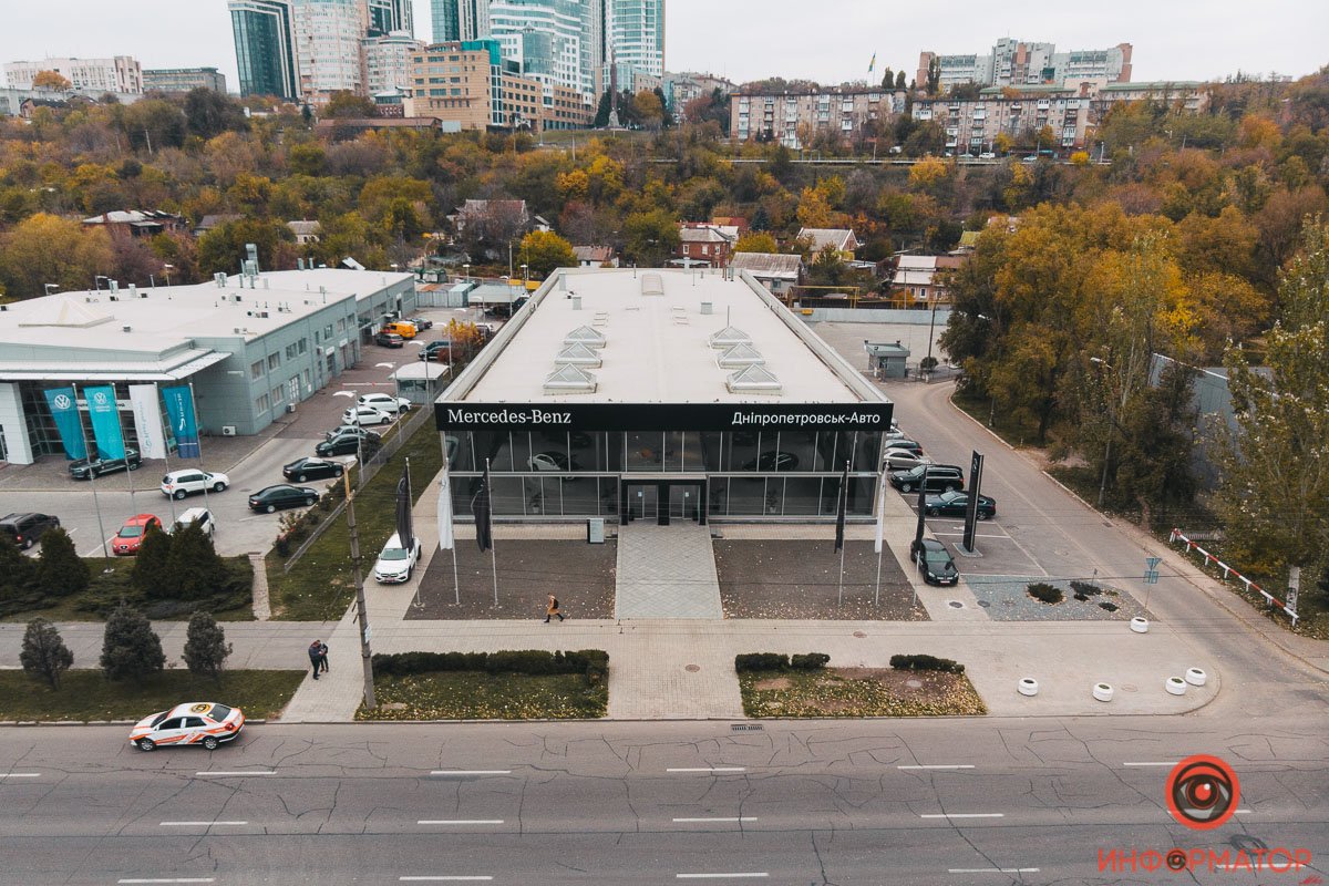 автосалон «Мерседес» на Стартовой