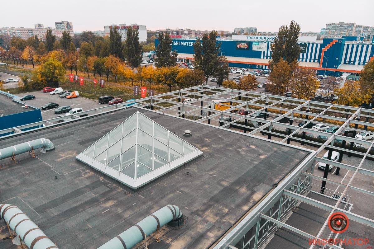 автосалон «Мерседес» на Стартовой