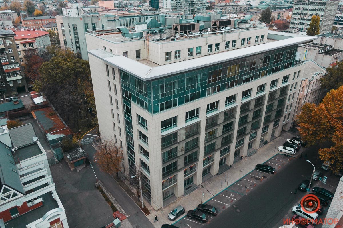 здание коммерческого назначения на Мечникова