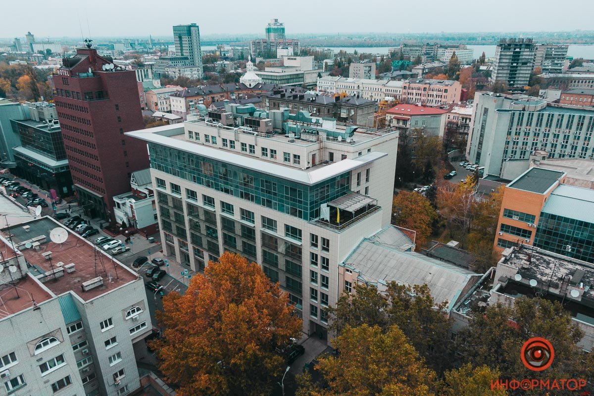 здание коммерческого назначения на Мечникова