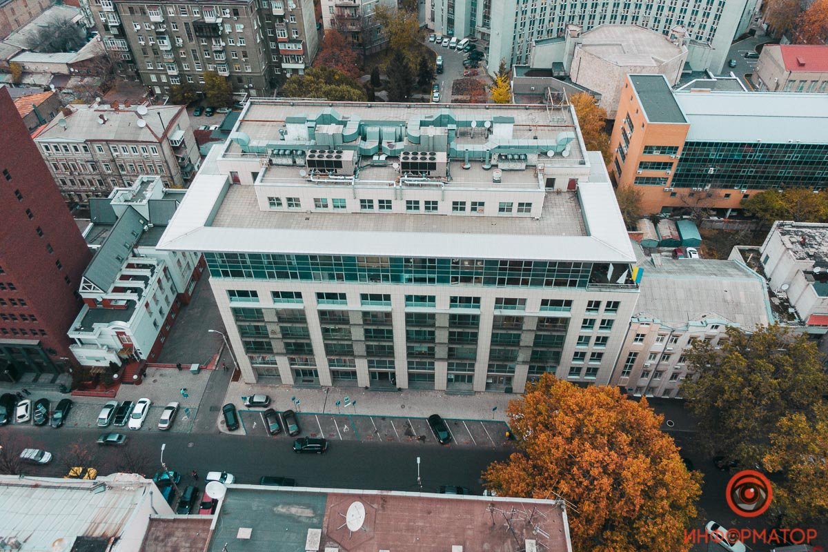 здание коммерческого назначения на Мечникова