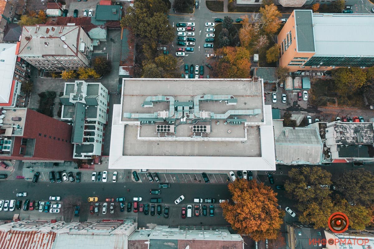 здание коммерческого назначения на Мечникова