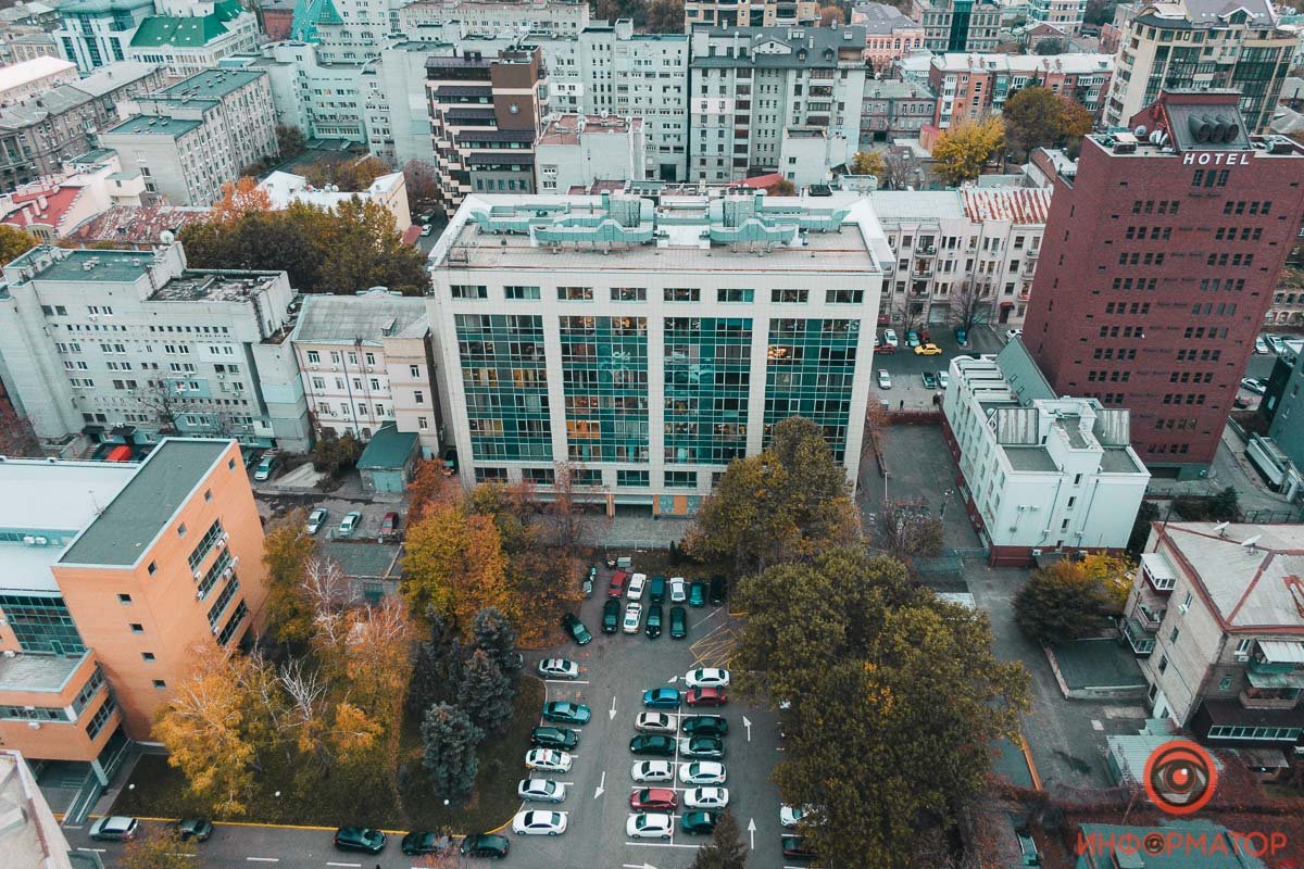 здание коммерческого назначения на Мечникова