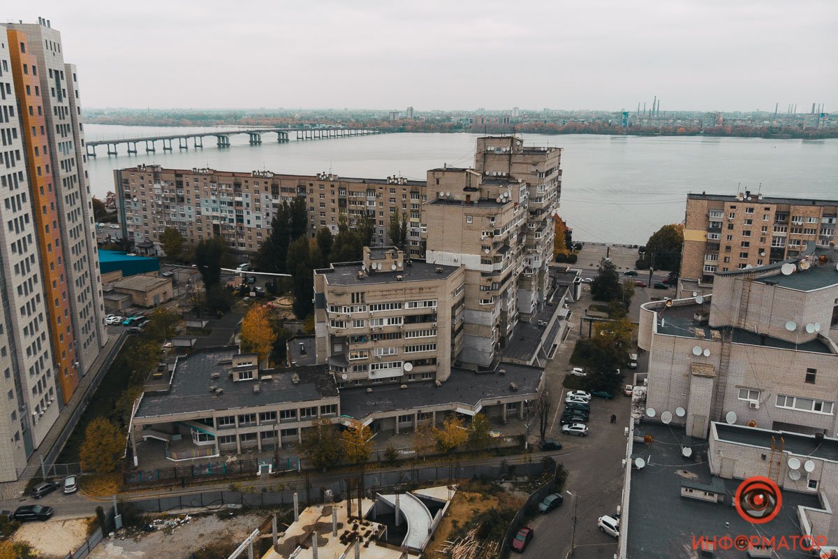 административное здание НПО «Метроном» на Поля, 2