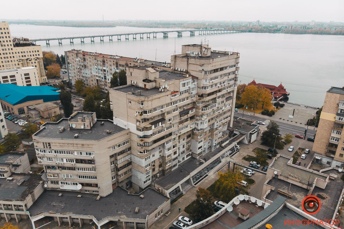 административное здание НПО «Метроном» на Поля, 2