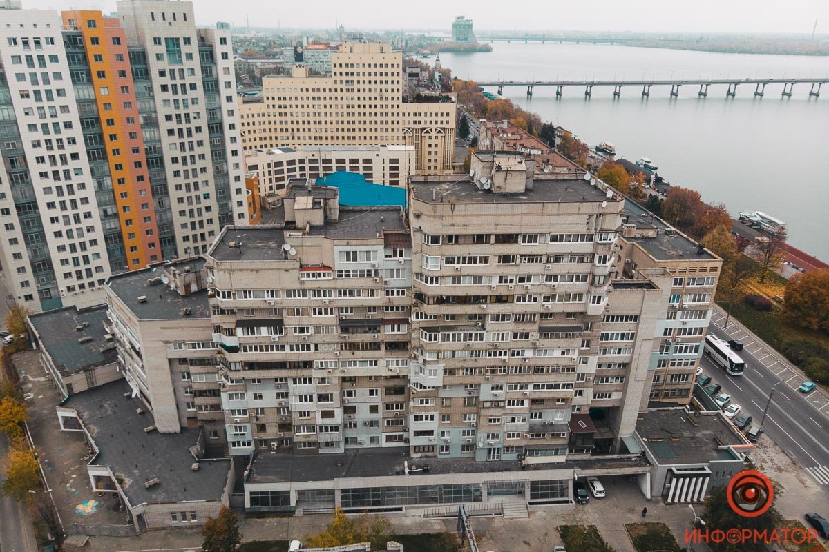 административное здание НПО «Метроном» на Поля, 2