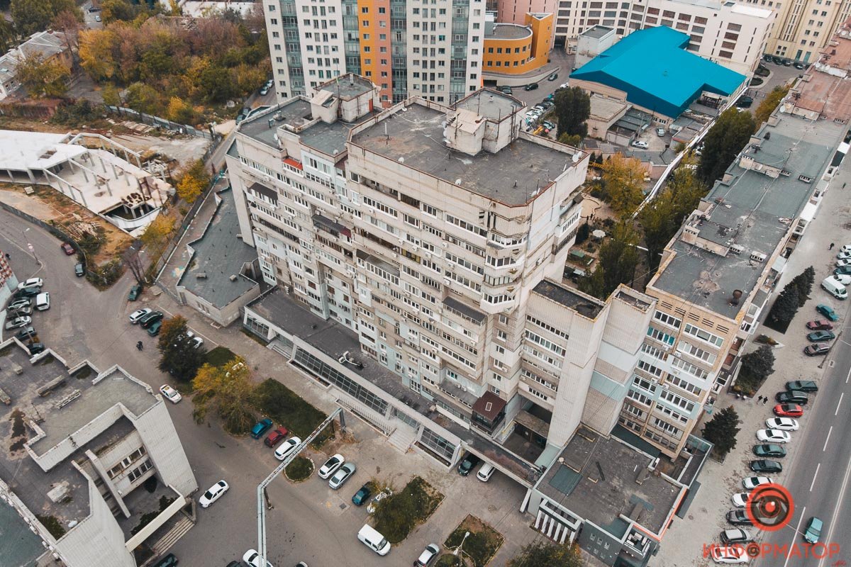 административное здание НПО «Метроном» на Поля, 2