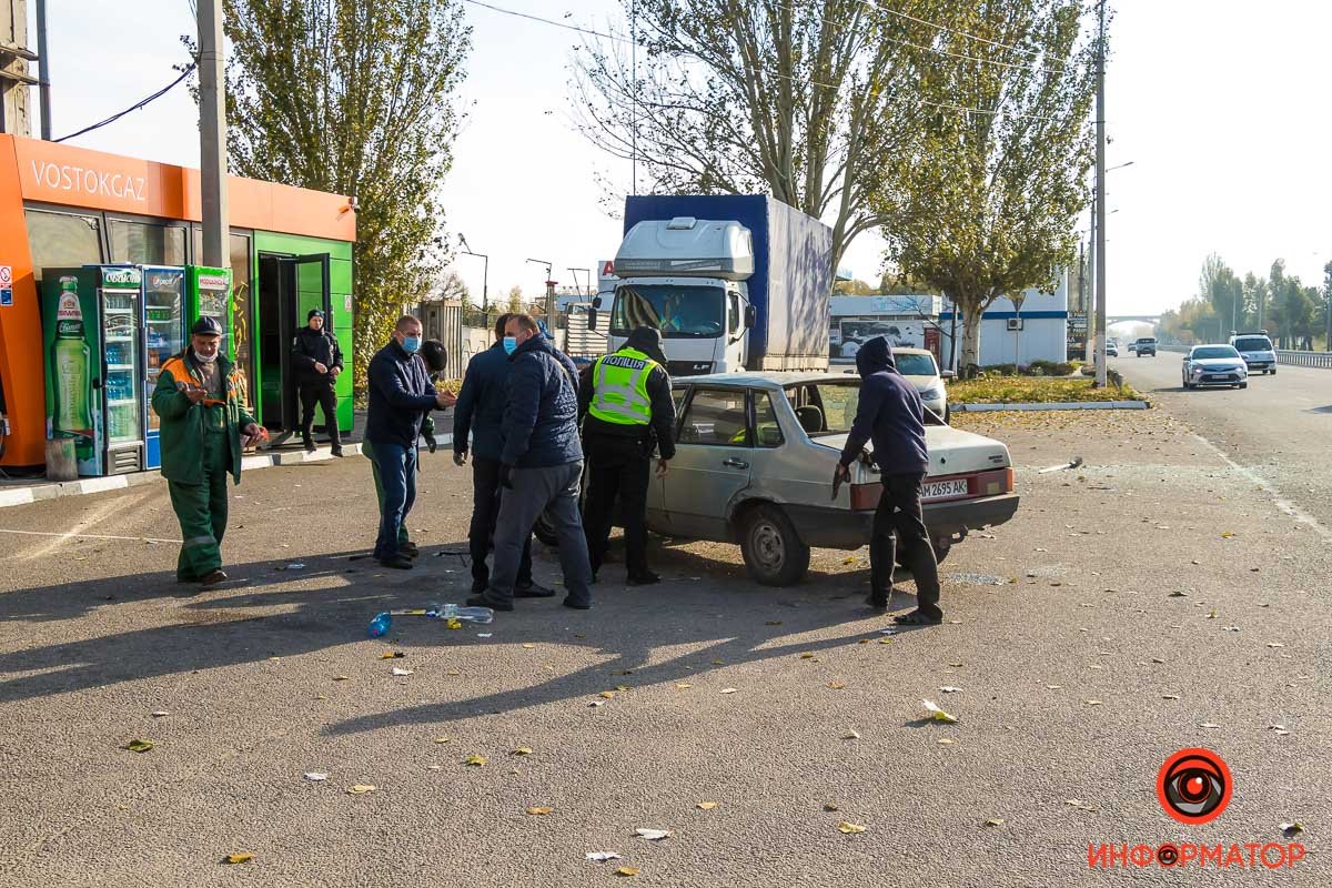 На место вызвали патрульный экипаж
