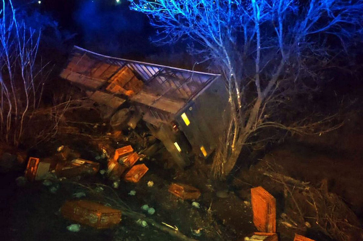 Авария произошла рано утром - около 4:30