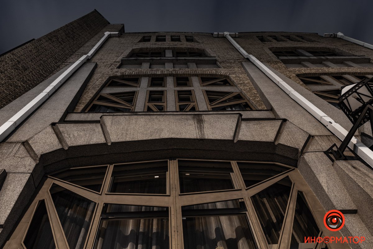 Узнали, где находится этот "Замок Дракулы"? Узнали, где находится этот "Замок Дракулы"?