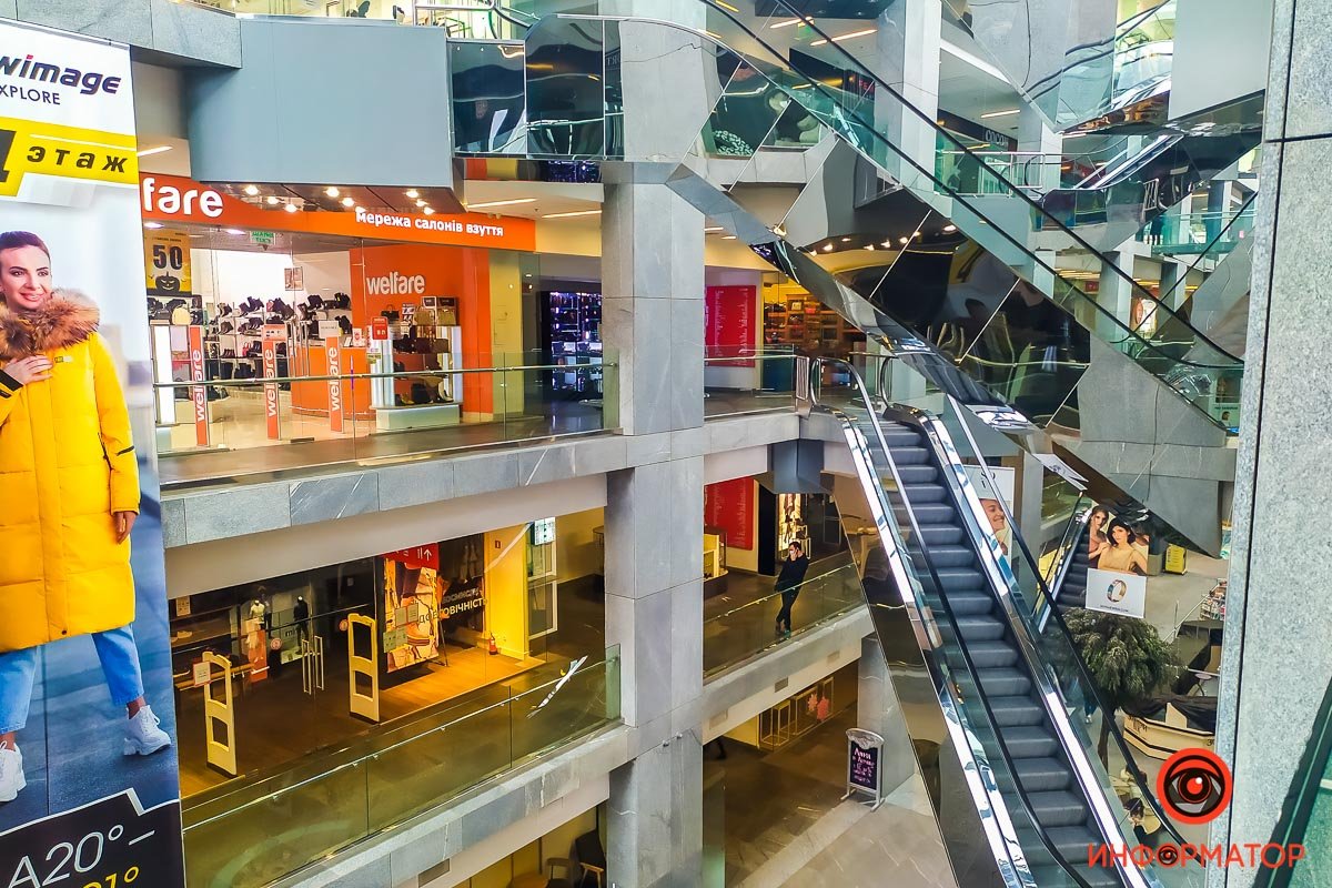 Пустые торговые центры