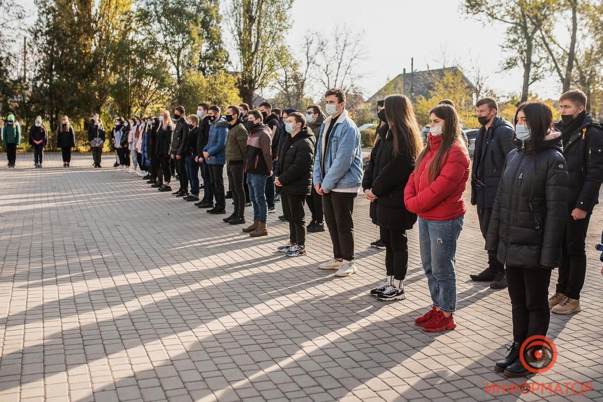 В Индустриальном районе установили мемориальную доску в честь погибшего офицера 10