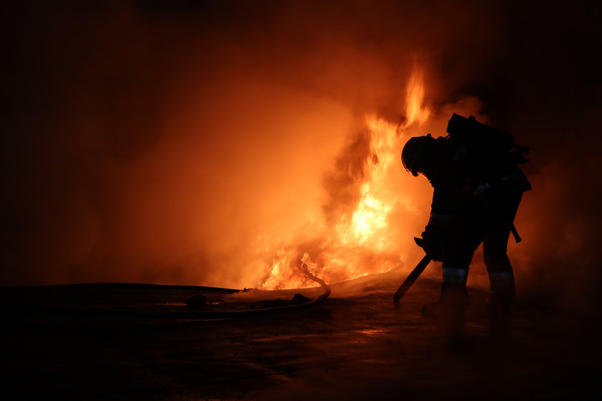 Причины пожара устанавливаются 