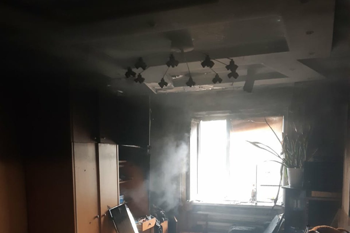 Горела однокомнатная квартира на втором этаже Горела однокомнатная квартира на втором этаже