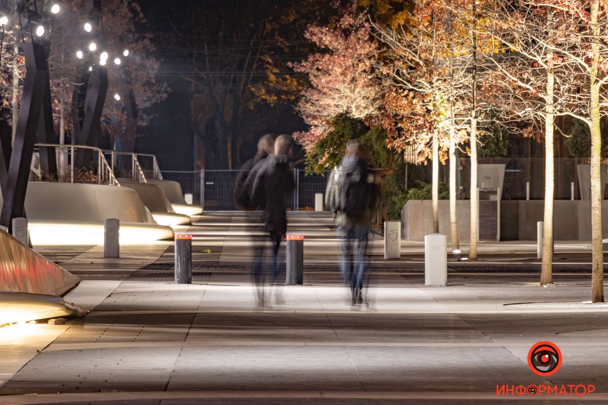 Улица Яворницкого стала практически полностью пешеходной - за исключением пересекающей ее улицы Ивана Акинфиева Улица Яворницкого стала практически полностью пешеходной - за исключением пересекающей ее улицы Ивана Акинфиева