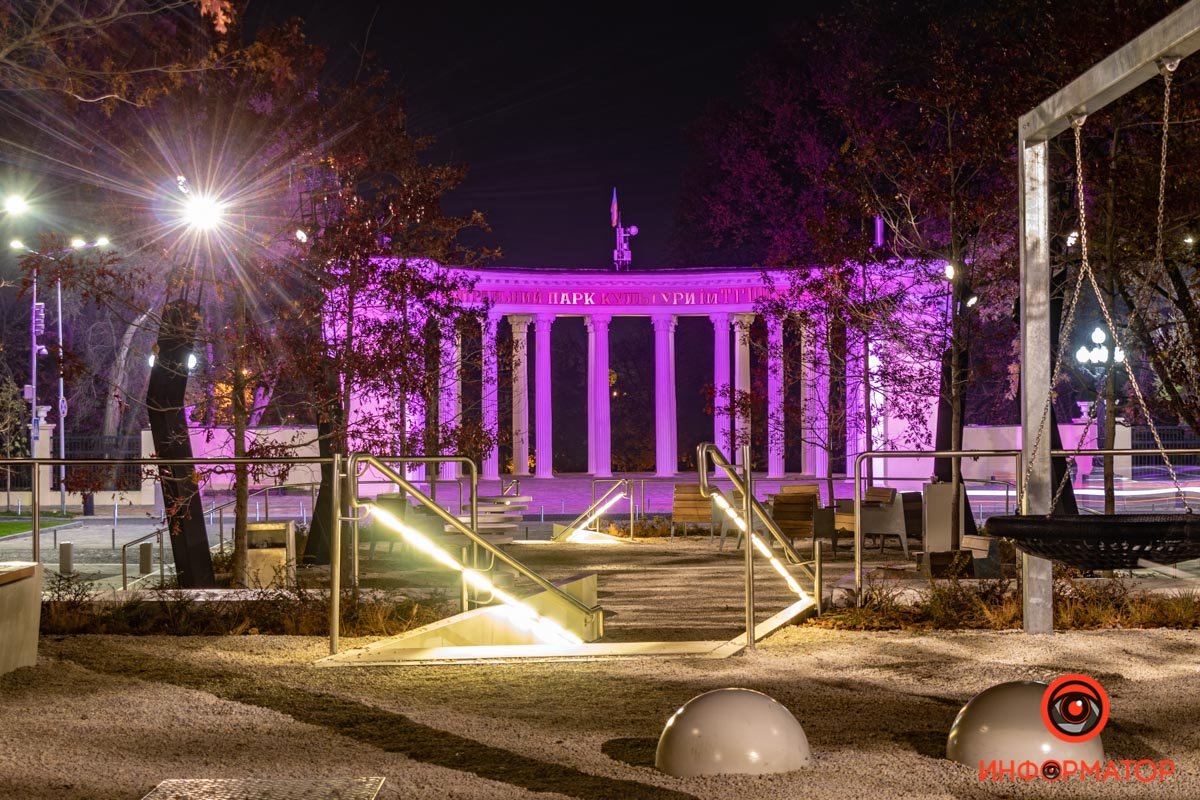 Все ступеньки подсвечены Все ступеньки подсвечены