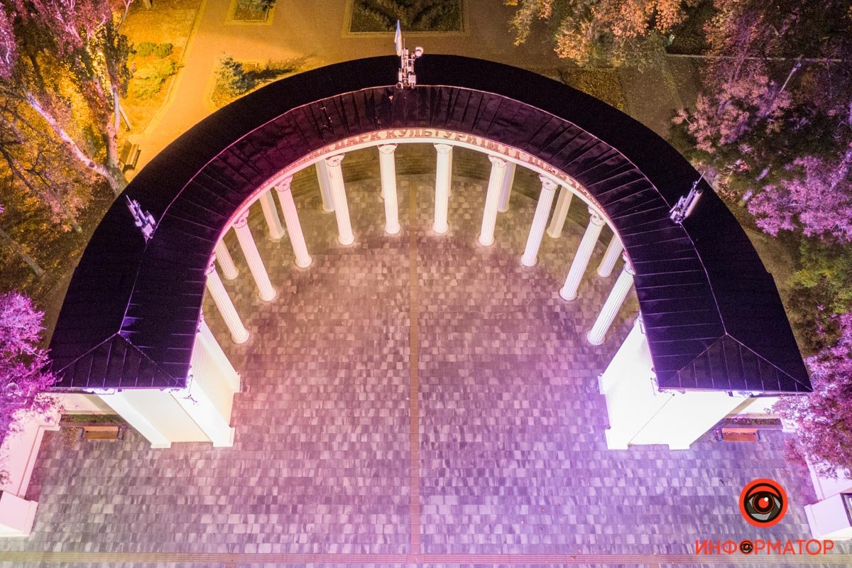 На ремонт колоннады и ограждения парка Шевченко потратили 17 миллионов На ремонт колоннады и ограждения парка Шевченко потратили 17 миллионов