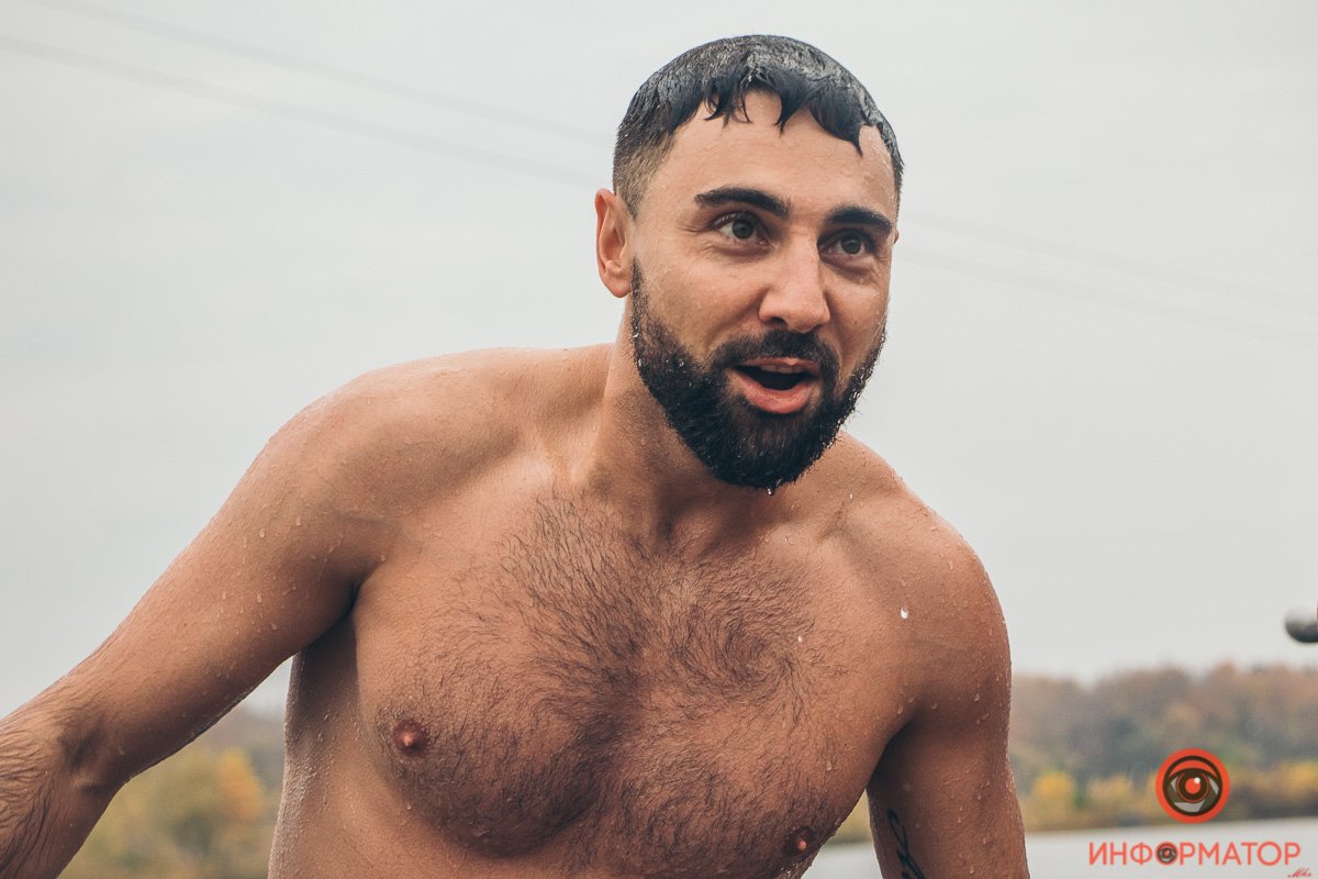 Отвечаю, не холодно, иди окунайся Отвечаю, не холодно, иди окунайся