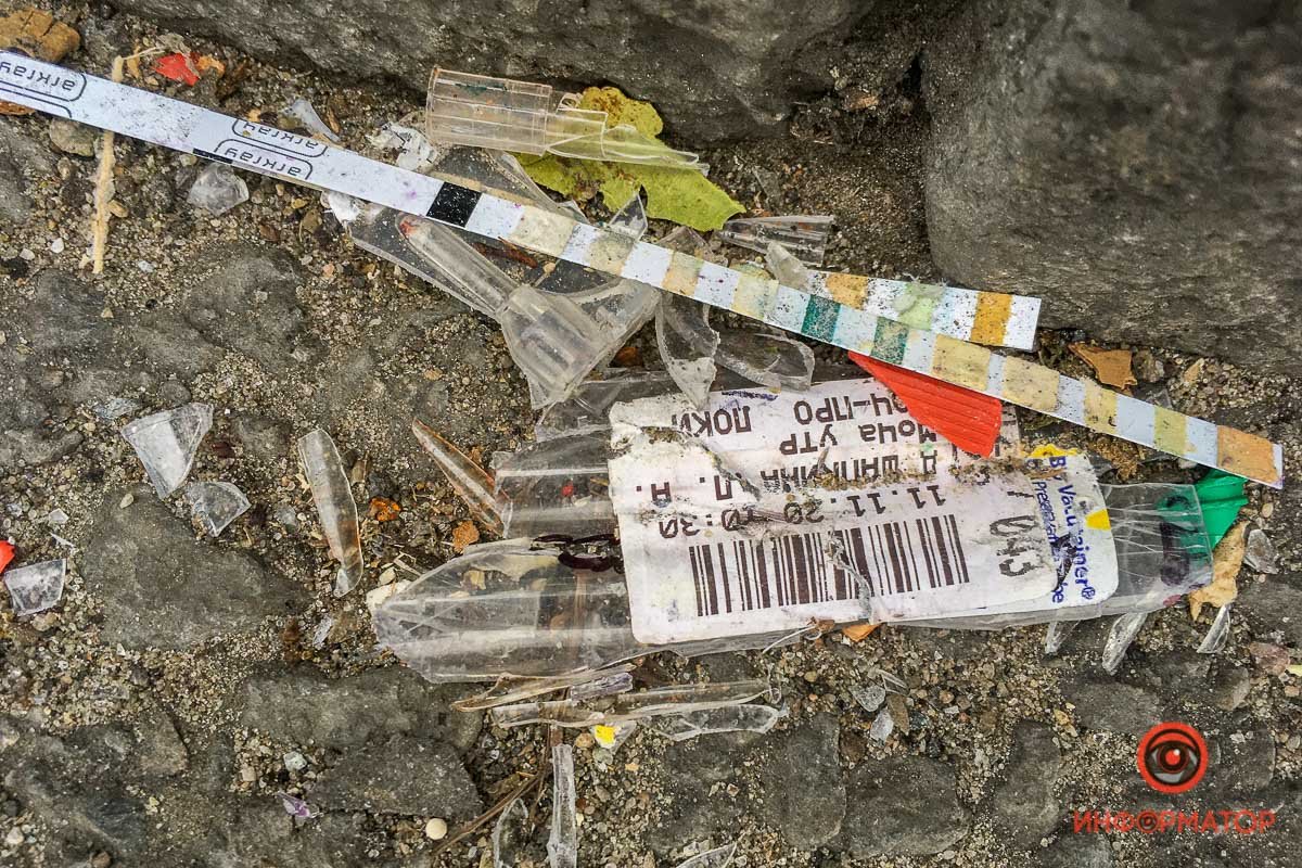 Многие колбы раздавлены 