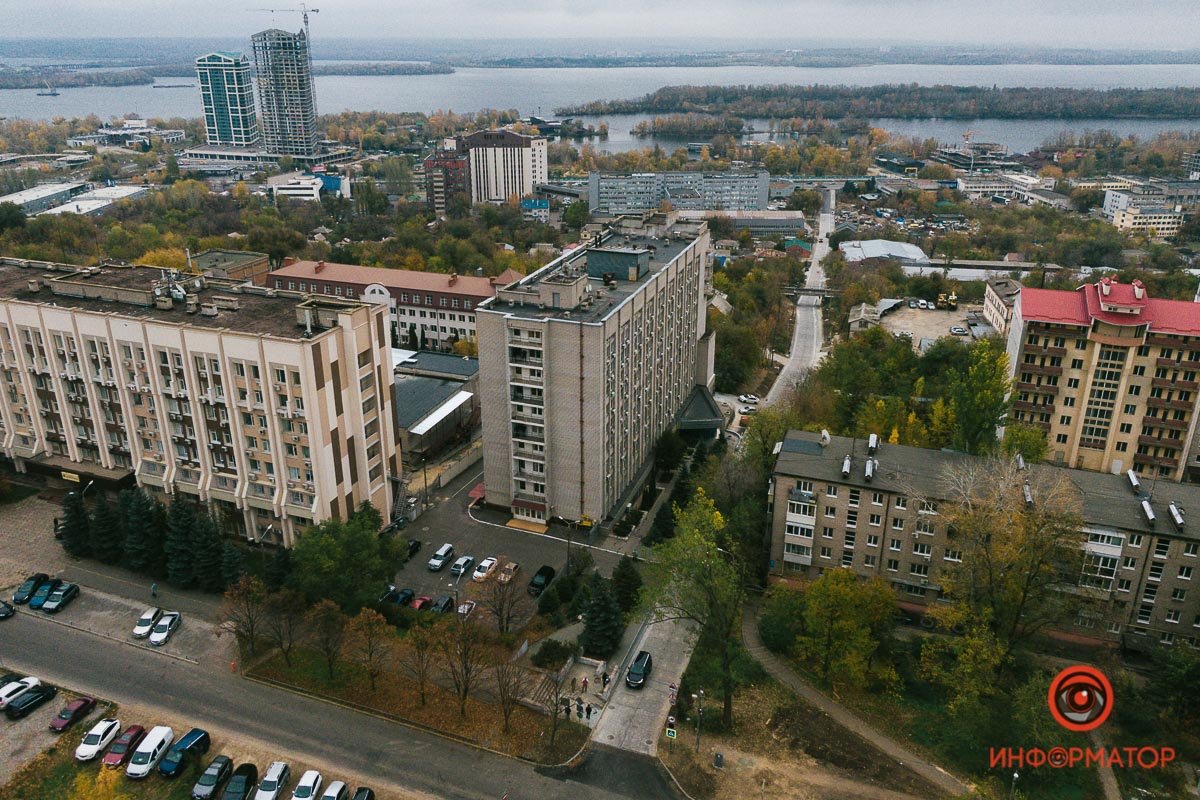проложив более полукилометра сетей, приспособленных к большому количеству осадков проложив более полукилометра сетей, приспособленных к большому количеству осадков