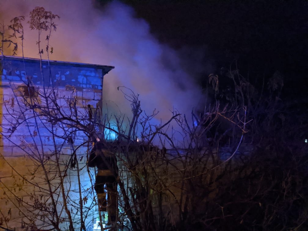 Дым окутал район Дым окутал район