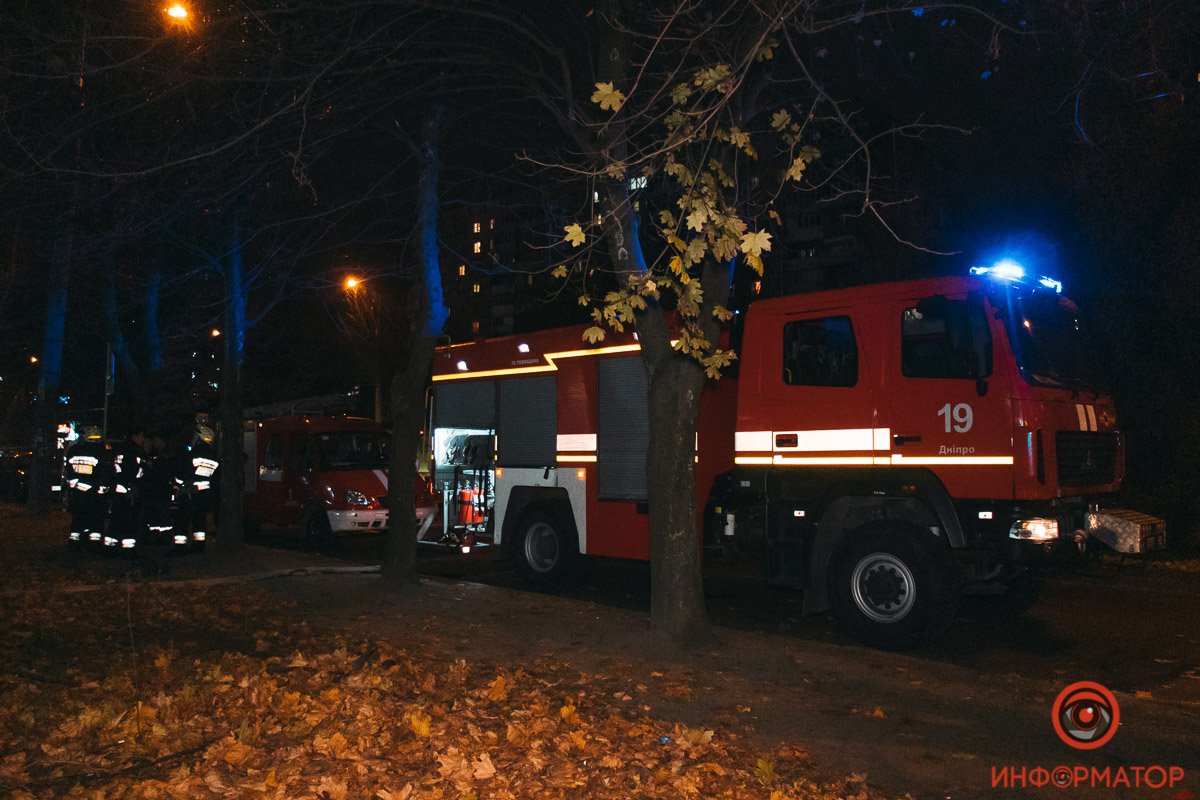 На месте работали сотрудники 19-ой пожарно-спасательной части На месте работали сотрудники 19-ой пожарно-спасательной части