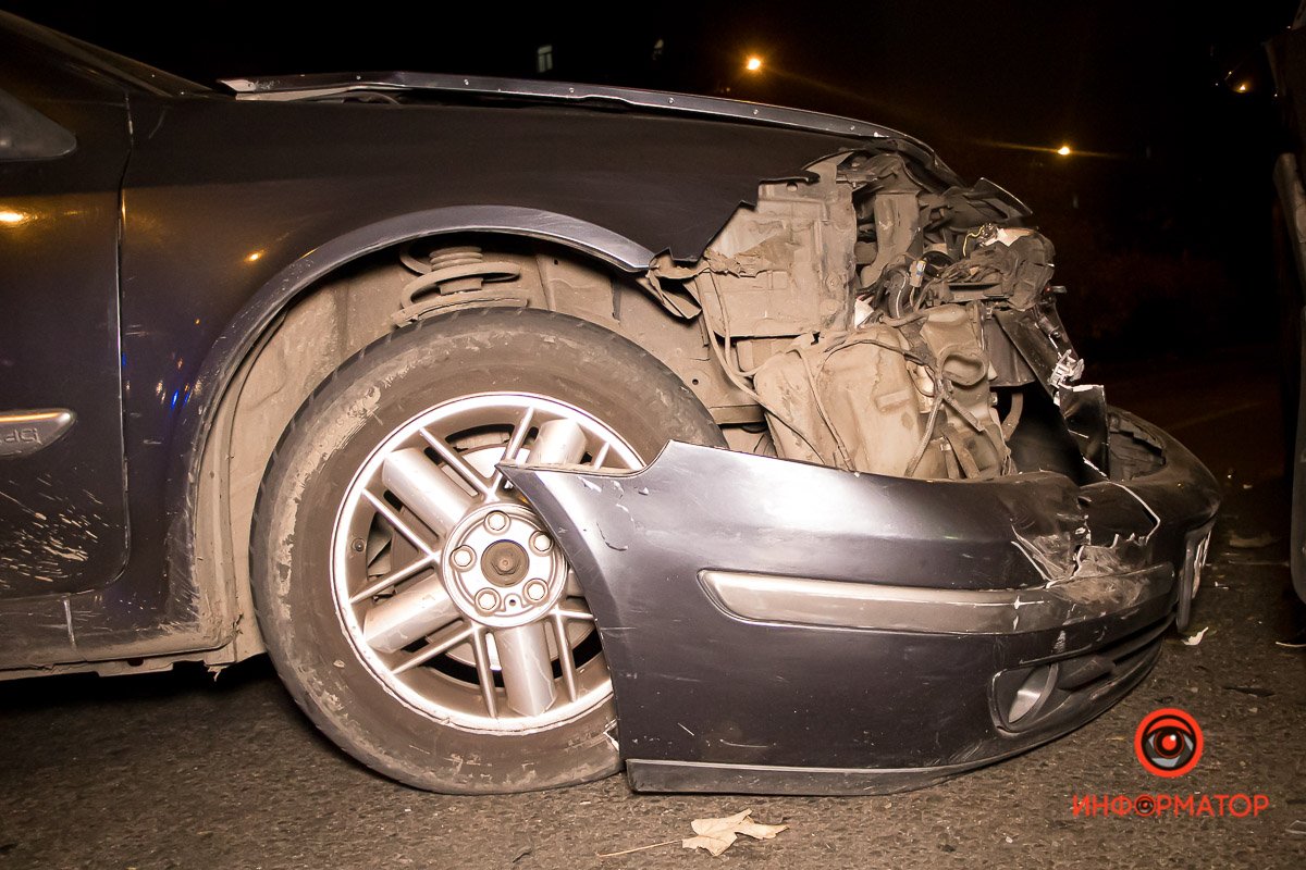 Renault двигался по Гагарина в сторону Подстанции Renault двигался по Гагарина в сторону Подстанции