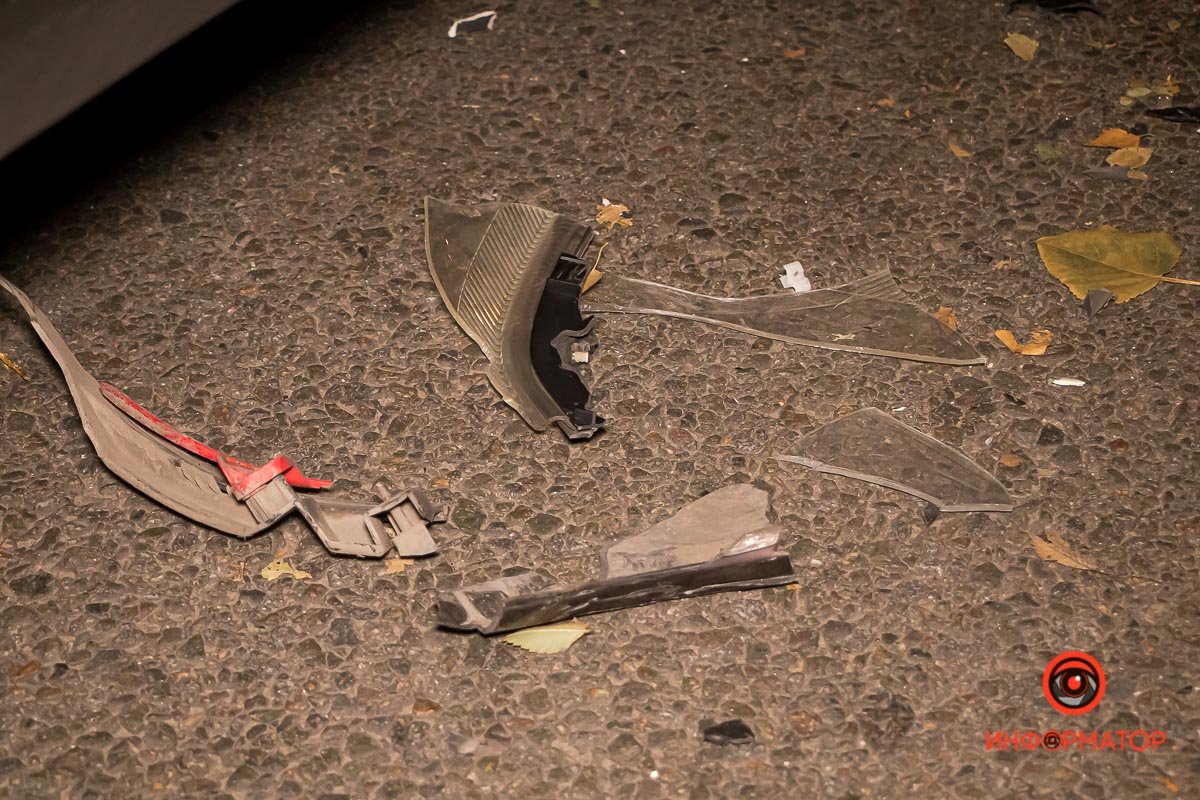 Перед машиной на дорогу вышел пешеход Перед машиной на дорогу вышел пешеход