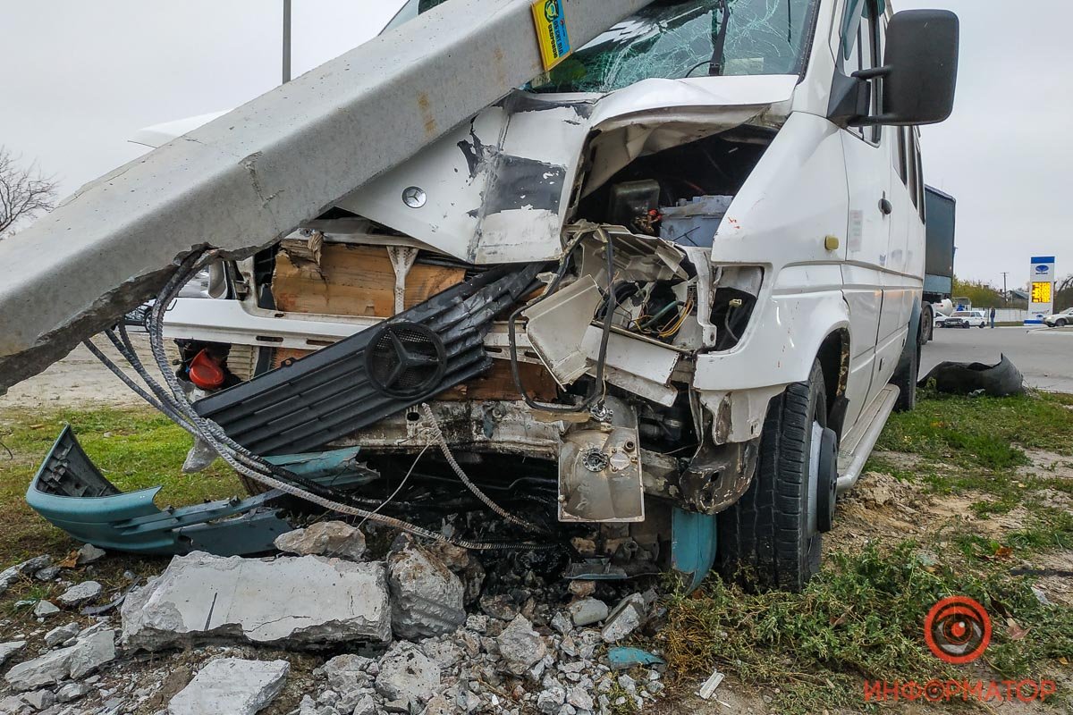 ДТП случилось на выезде из города возле заправки "Авиас" около 5:00 ДТП случилось на выезде из города возле заправки "Авиас" около 5:00