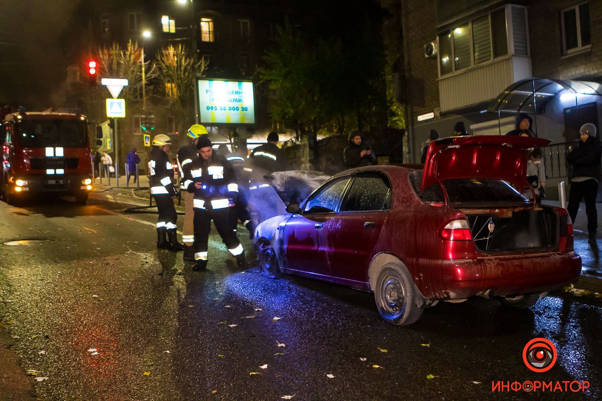 Автомобиль загорелся на ходу Автомобиль загорелся на ходу