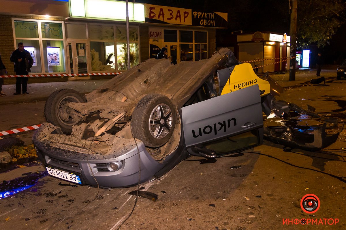 Предварительно, пассажиров в салоне не было Предварительно, пассажиров в салоне не было