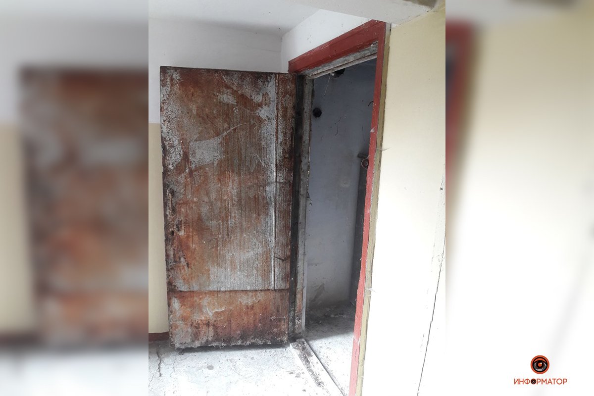 Подъезд дома №8 на Сичеславской Набережной Подъезд дома №8 на Сичеславской Набережной