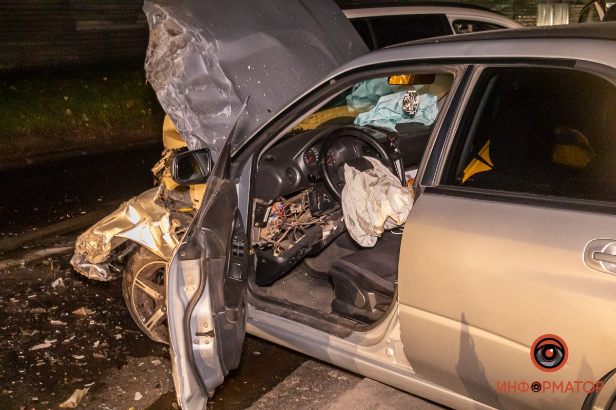 В машине сработала подушка безопасности В машине сработала подушка безопасности