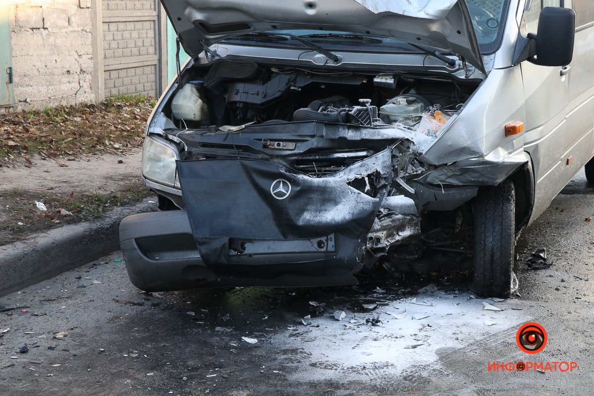 На данном участке образовался затор в обе стороны На данном участке образовался затор в обе стороны