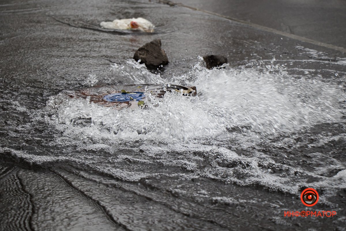 Установили причину аварии - порыв водовода ДУ-900 Установили причину аварии - порыв водовода ДУ-900
