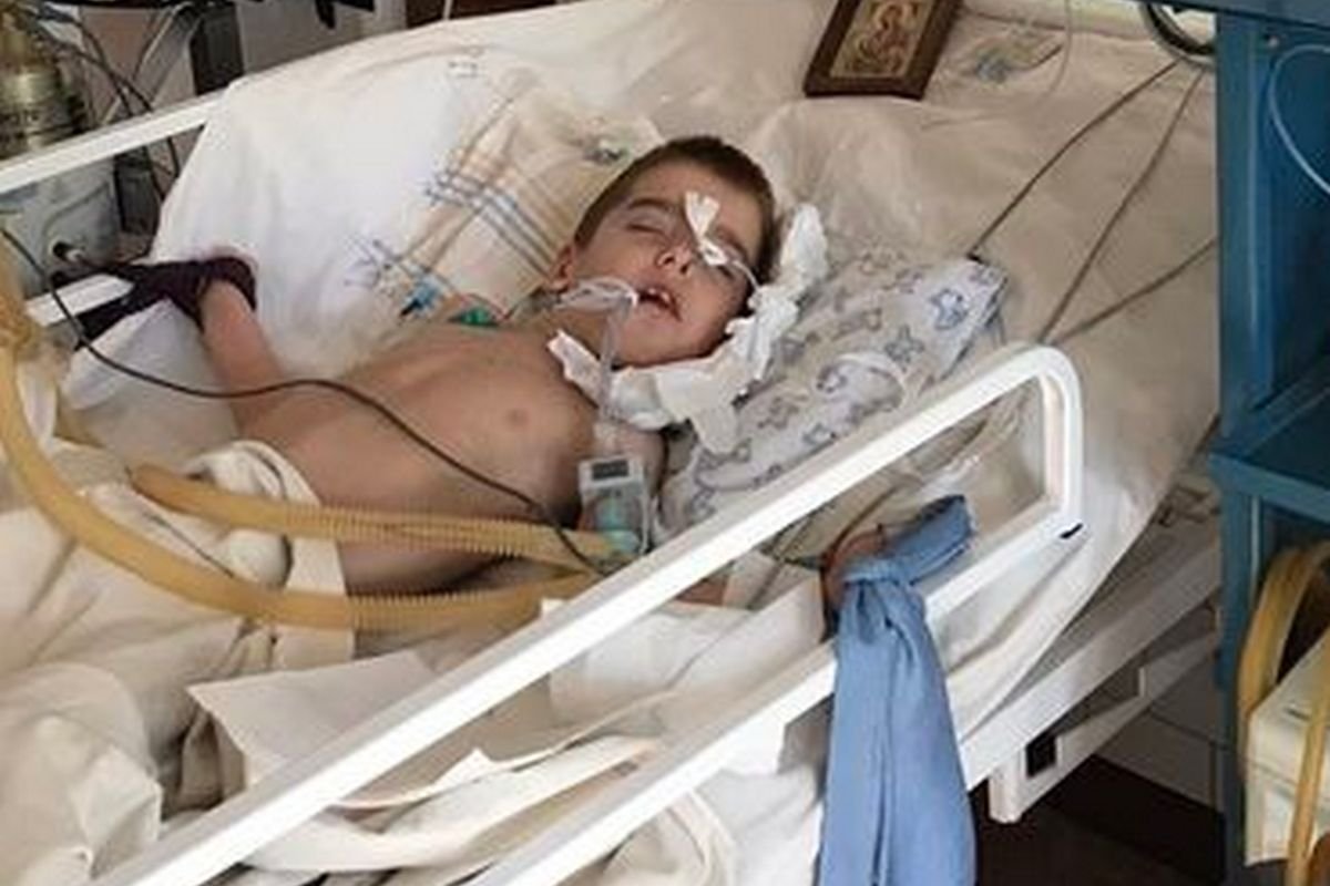 У мальчика поражение головного мозга на фоне ДЦП