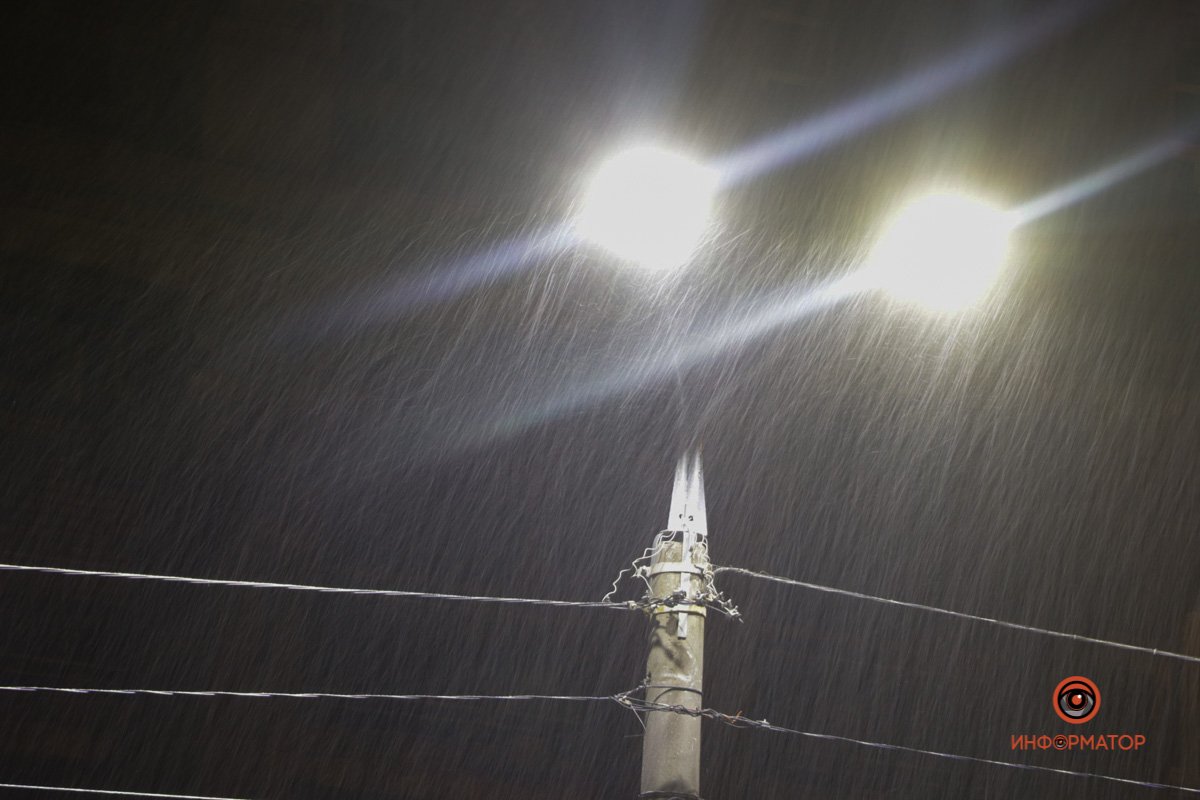 Обильный мокрый снег Обильный мокрый снег