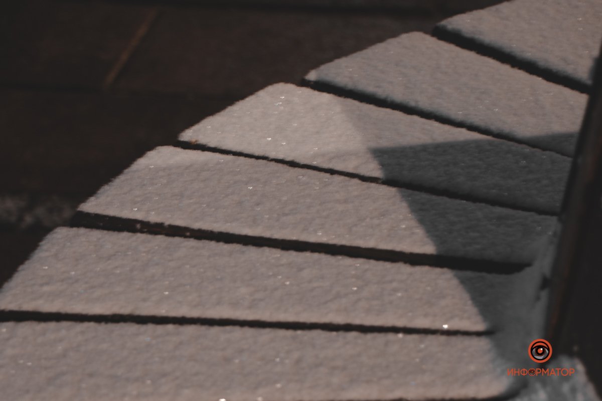 Лавочка в снегу Лавочка в снегу