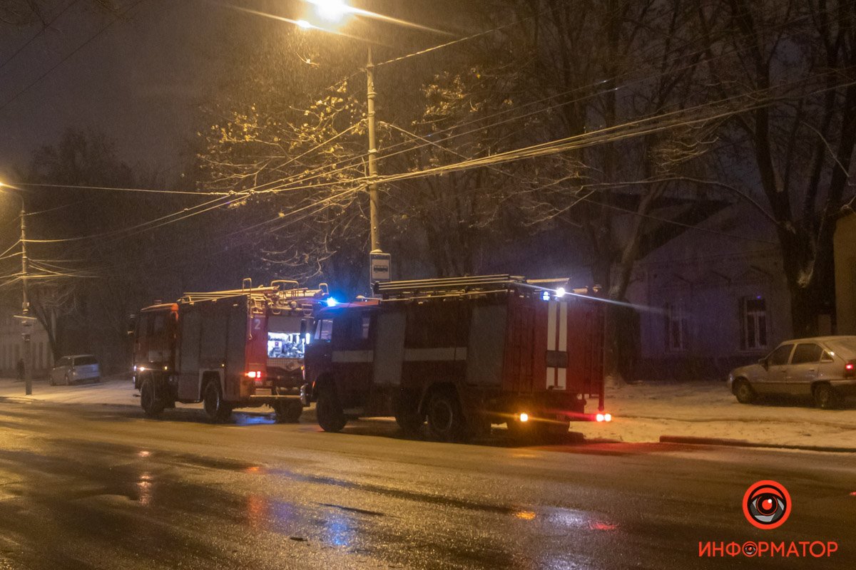 В 00:10 спасатели ликвидировали возгорание В 00:10 спасатели ликвидировали возгорание