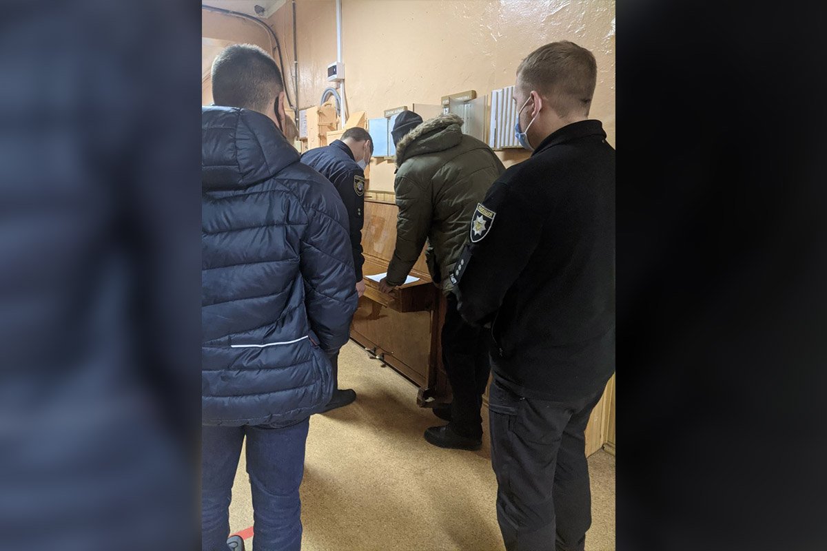 Инцидент произошел на избирательном участке № 121052