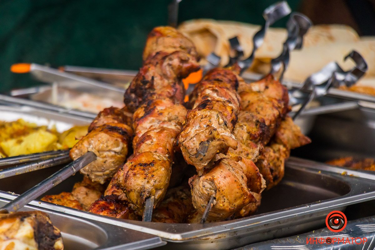 ... иди сюда ко мне еда, тебя я съем сейчас