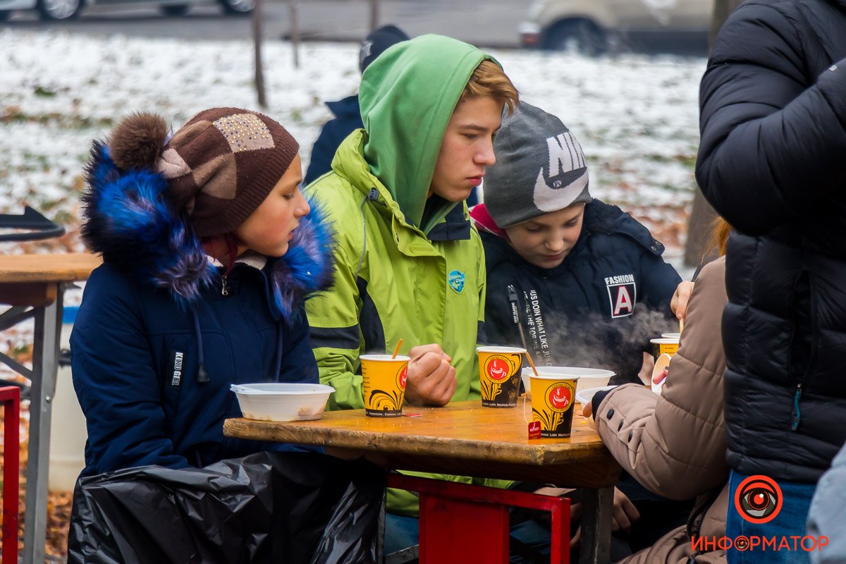 Что там? Нам тоже интересно