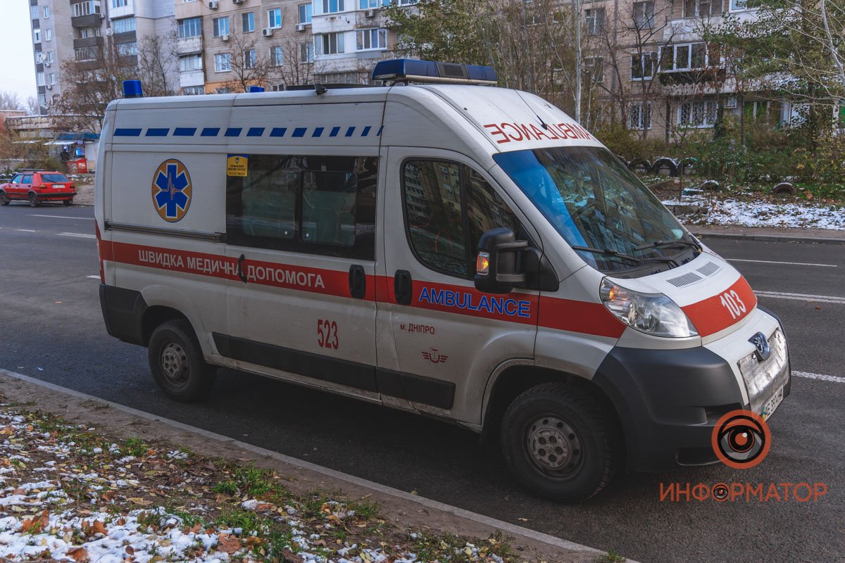 Медики забрали в больницу пассажира Daewoo Медики забрали в больницу пассажира Daewoo