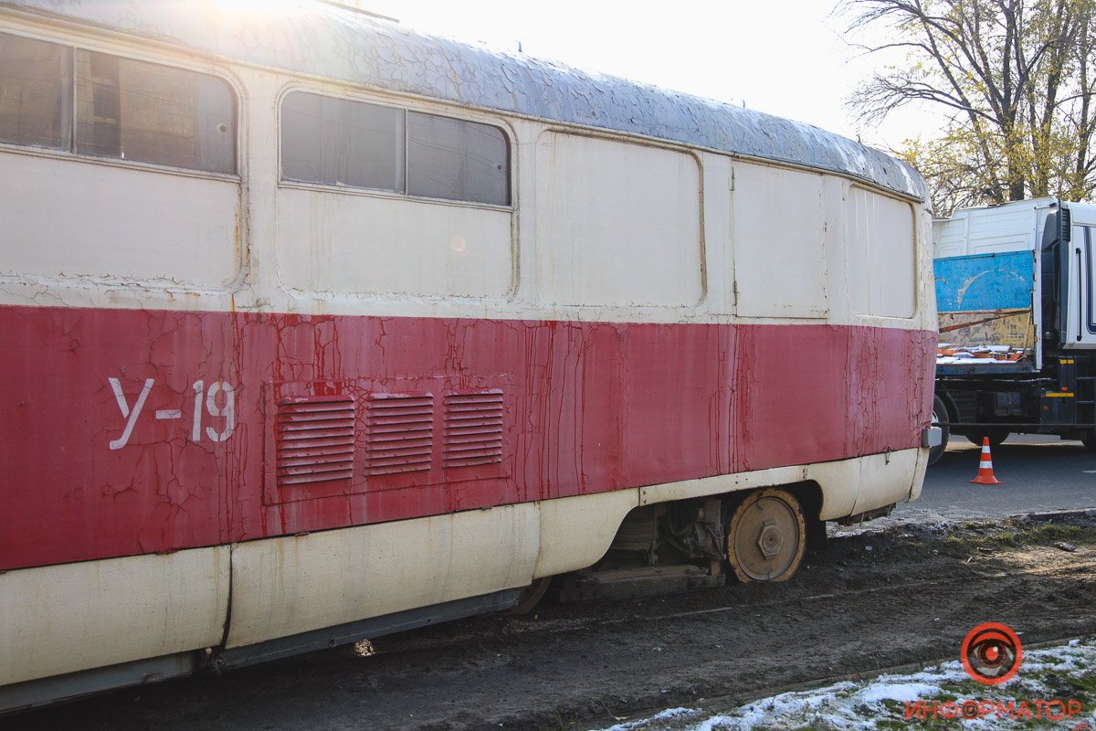 На месте работали коммунальщики На месте работали коммунальщики