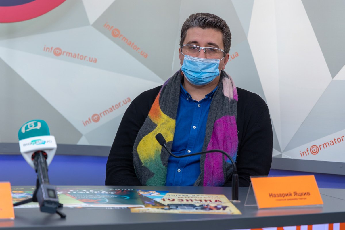 Назарий Яцкив - главный дирижер театра Назарий Яцкив - главный дирижер театра